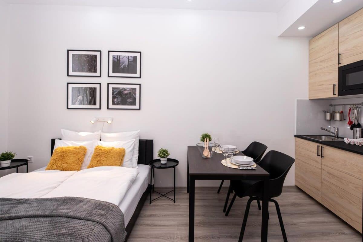 Charming Studio At Downtown Budapest Eksteriør billede