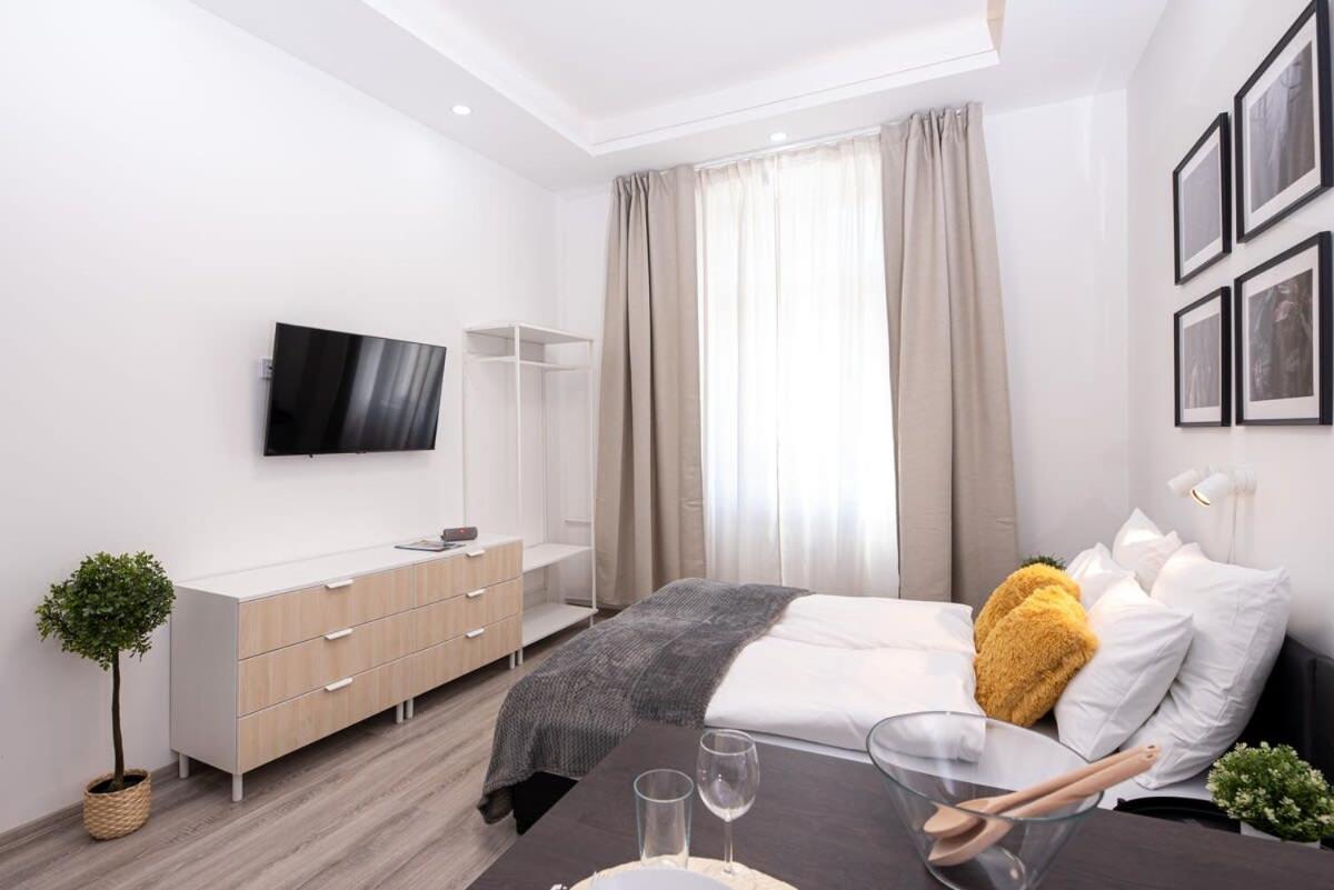 Charming Studio At Downtown Budapest Eksteriør billede